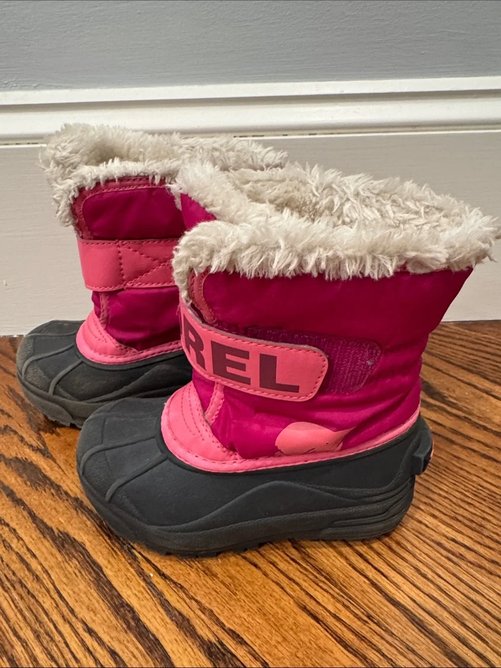 Sorel bright pink